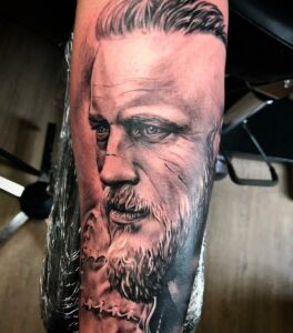 Tätowierer Christopher | realistic Tattoos | Tattoostudio Dresden